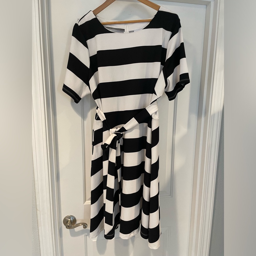 Lane Bryant black and white stripped dress size women’s 20
